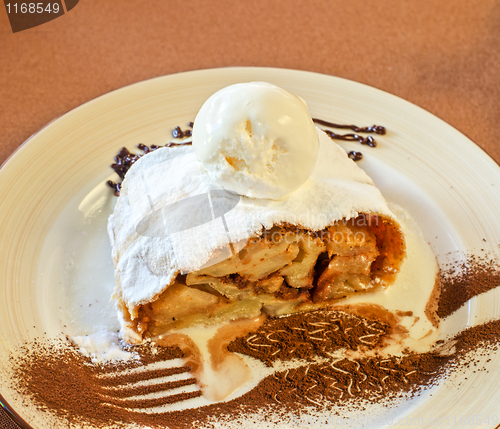 Image of apple strudel