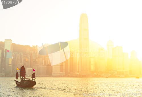 Image of Hong Kong harbour with tourist junk