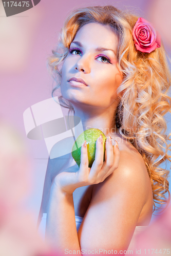 Image of Idyllic Eva with green apple