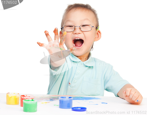 Image of Laughing little painter