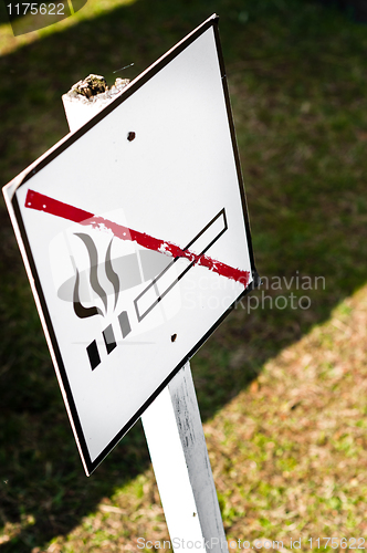 Image of No smoking sign