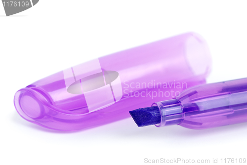 Image of Closeup shot of violet felt-tip marker