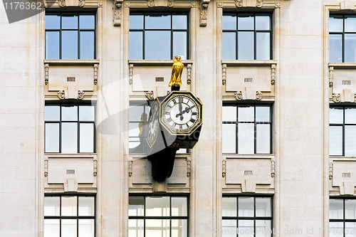 Image of Owl clock