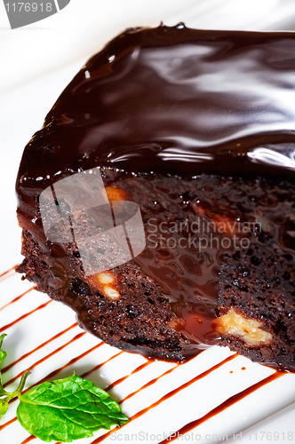 Image of chocolate and walnuts cake