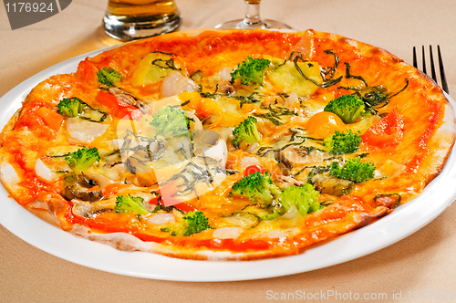 Image of vegetarian pizza