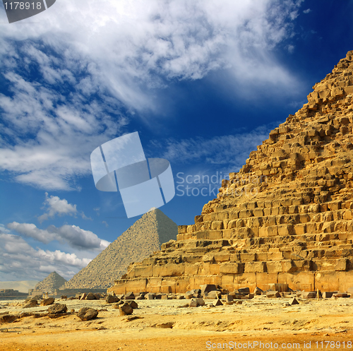 Image of egypt pyramids in Giza Cairo