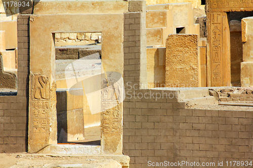 Image of old building with egypt hieroglyphics