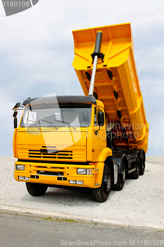 Image of Tipper truck
