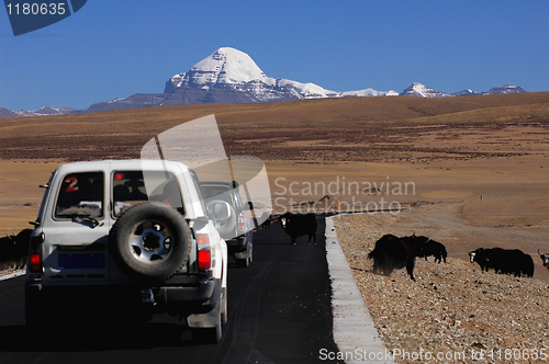 Image of Jeep traveling in Tibet