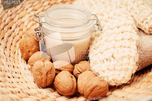 Image of walnut body scrub