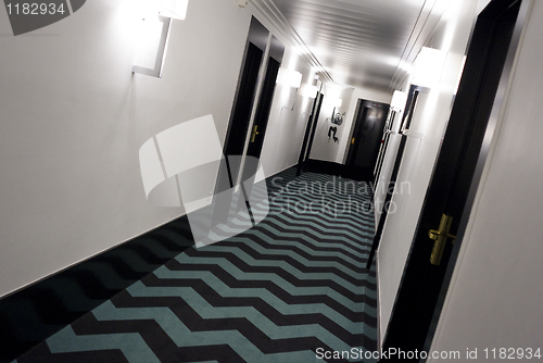 Image of Parisian hotel corridoor