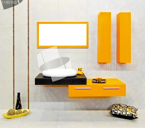 Image of Yellow bathroom