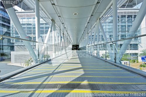 Image of footbridge 