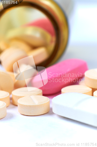 Image of Pills poured out of bottle