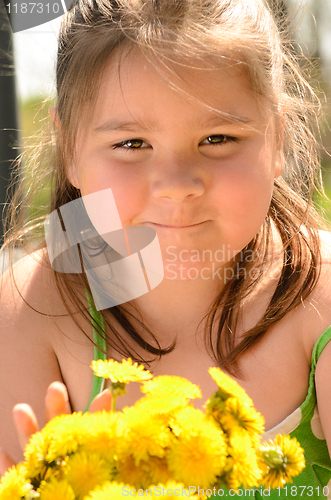 Image of Dandelion Bouquet Girl