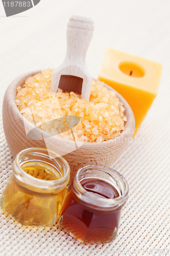 Image of honey bath salt