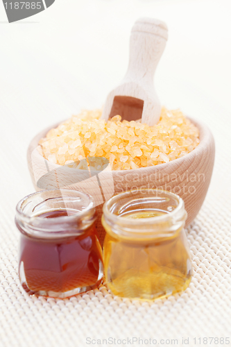Image of honey bath salt