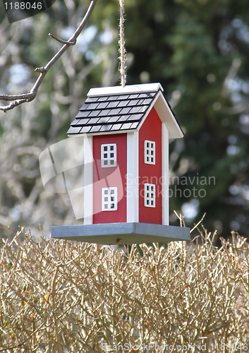 Image of hanging birdbox