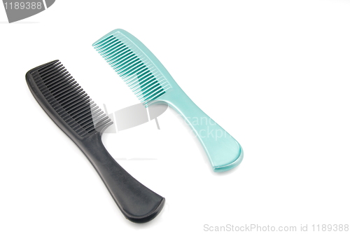 Image of Plastic hairbrush combs