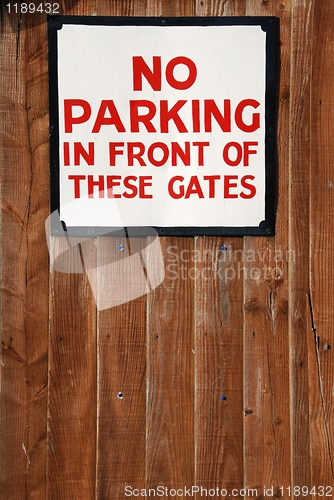 Image of No parking vintage sign