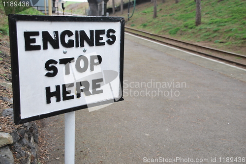 Image of Engines stop here sign