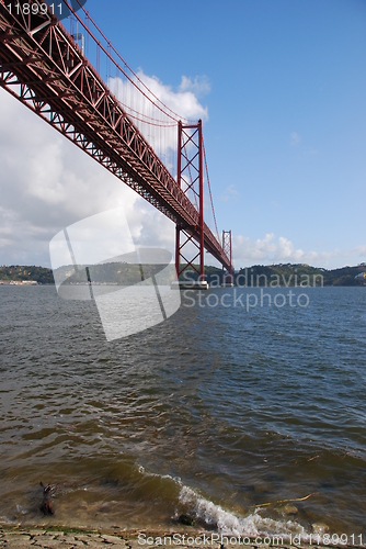 Image of 25th April bridge in Lisbon, Portugal