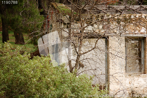 Image of abandoned house