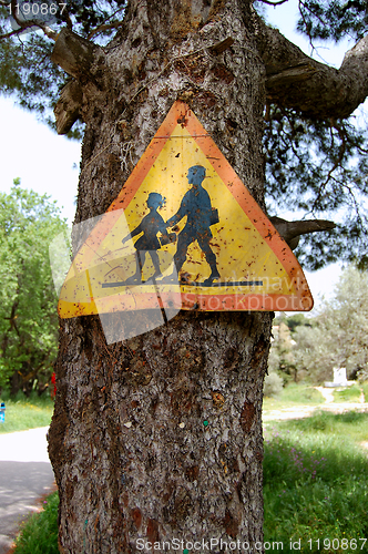 Image of rusty warning sign