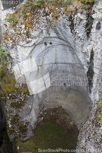 Image of Maligne Canyon