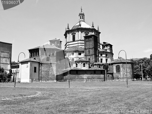 Image of San Lorenzo church, Milan