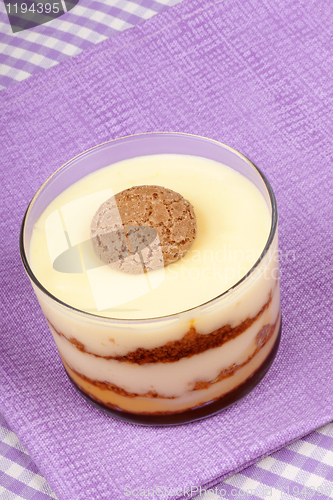 Image of Vanilla custard and amaretti dessert