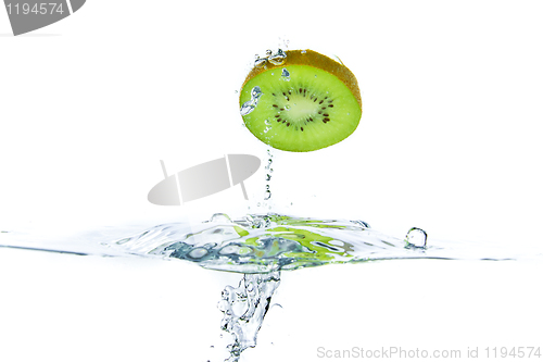 Image of kiwi splashing