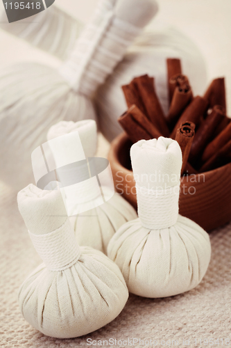 Image of cinnamon massage stamps