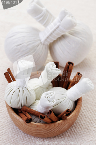 Image of cinnamon massage stamps