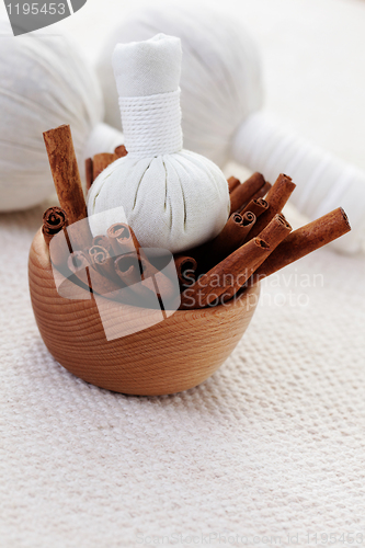 Image of cinnamon massage stamps