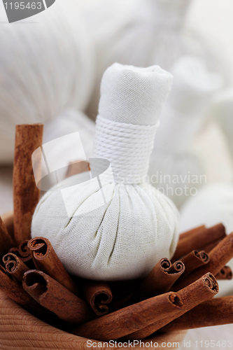 Image of cinnamon massage stamps