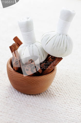 Image of cinnamon massage stamps