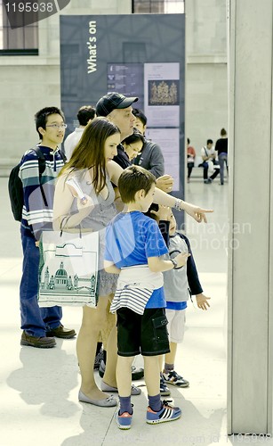Image of Tourists in british museum