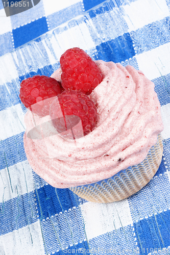 Image of Raspberry cupcake