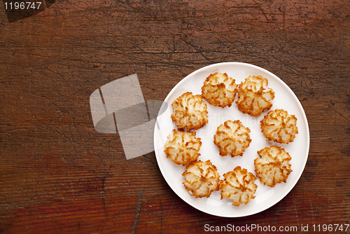 Image of coconut macaroon cookies