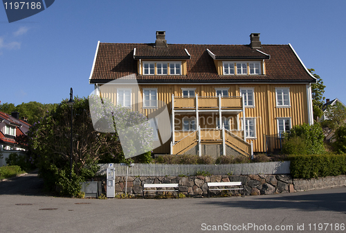 Image of Yellow house