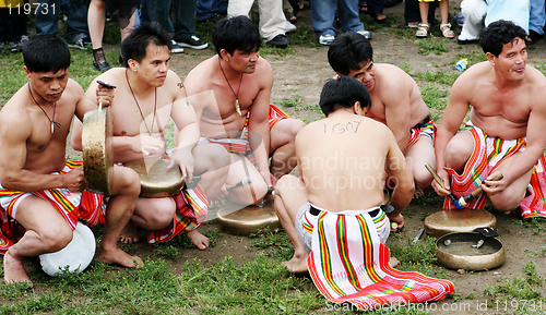 Image of Filipino performers