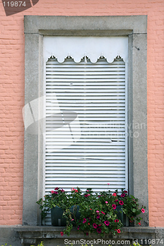 Image of closed shutter