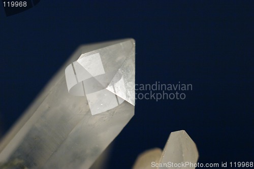 Image of Single quartz crystal macro