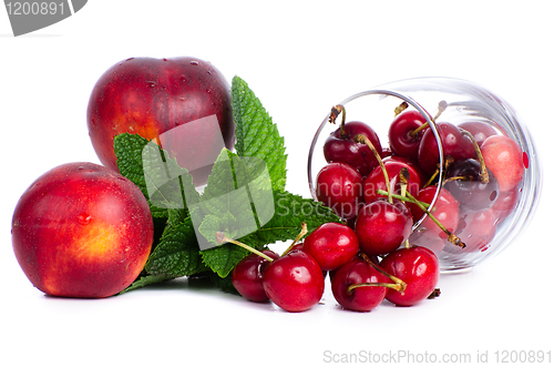 Image of Red fruits set