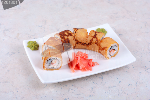 Image of omelette sushi