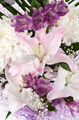 Image of bouquet of lilies and chrysanthemums