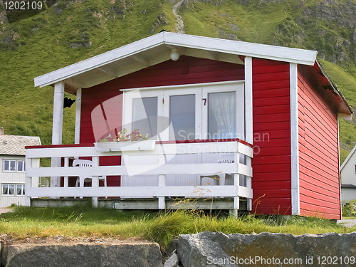 Image of Norwegian red cottage