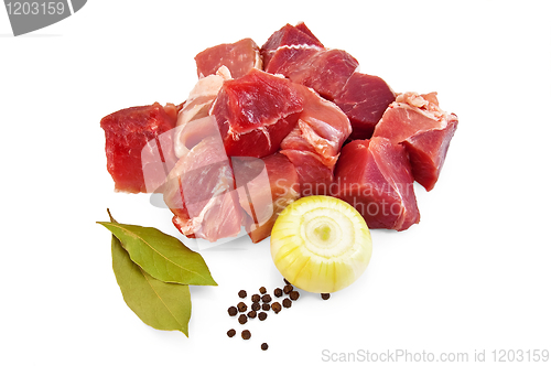 Image of Pork with onion and bay leaf