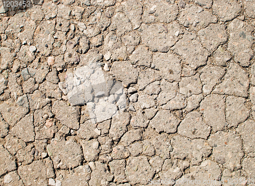 Image of rifts on asphalt